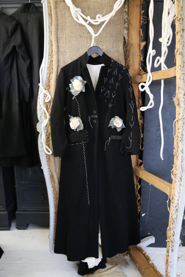 トップス ELENA DAWSON M.WAIST COAT FLOWER BROOCH Elena Dawson Big Flower Brooch Duster – IfSohoNewYork
