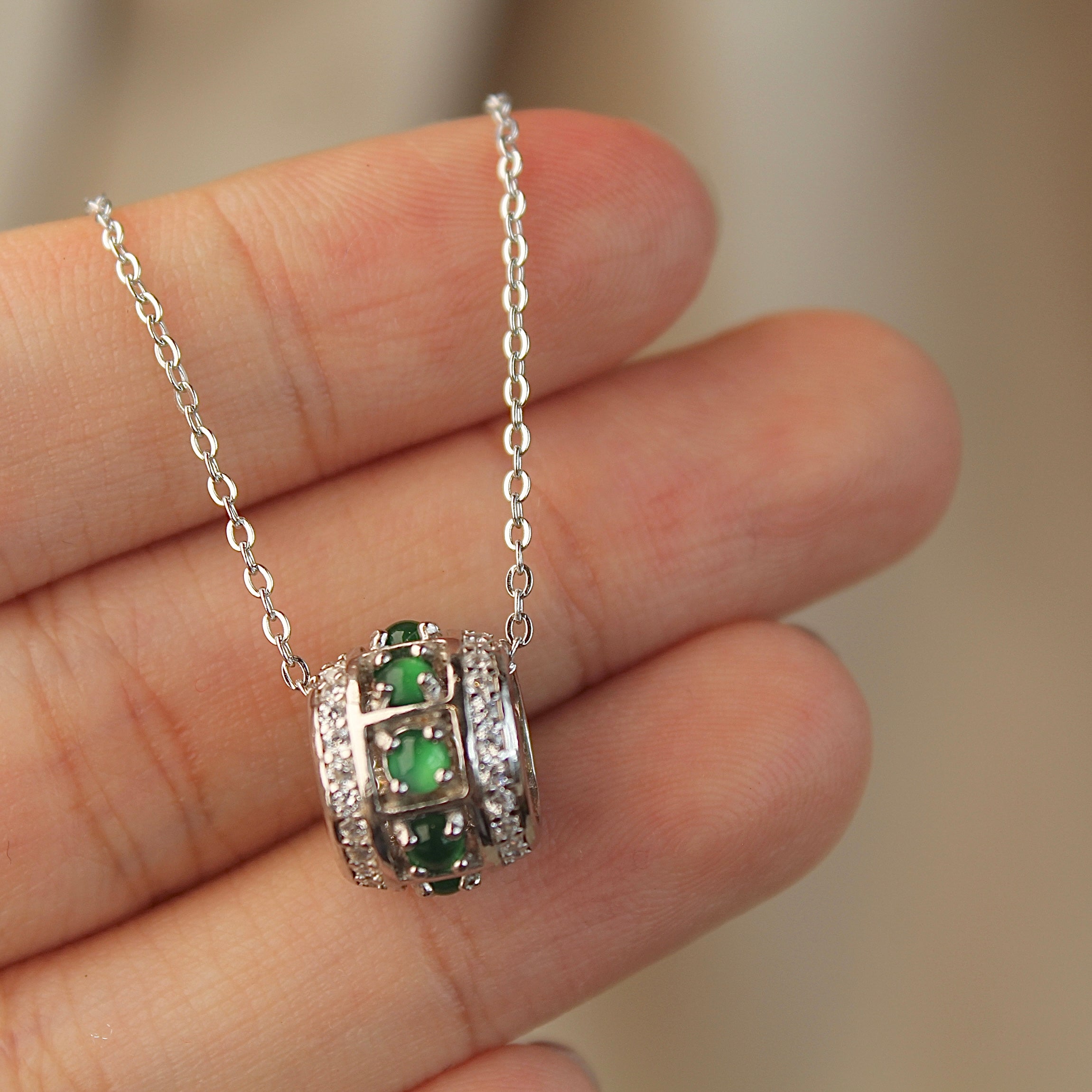 翡翠 翡翠(宝石名ジェダイト(翡翠))ビルマ産 1.248ct ソ付(彩珠