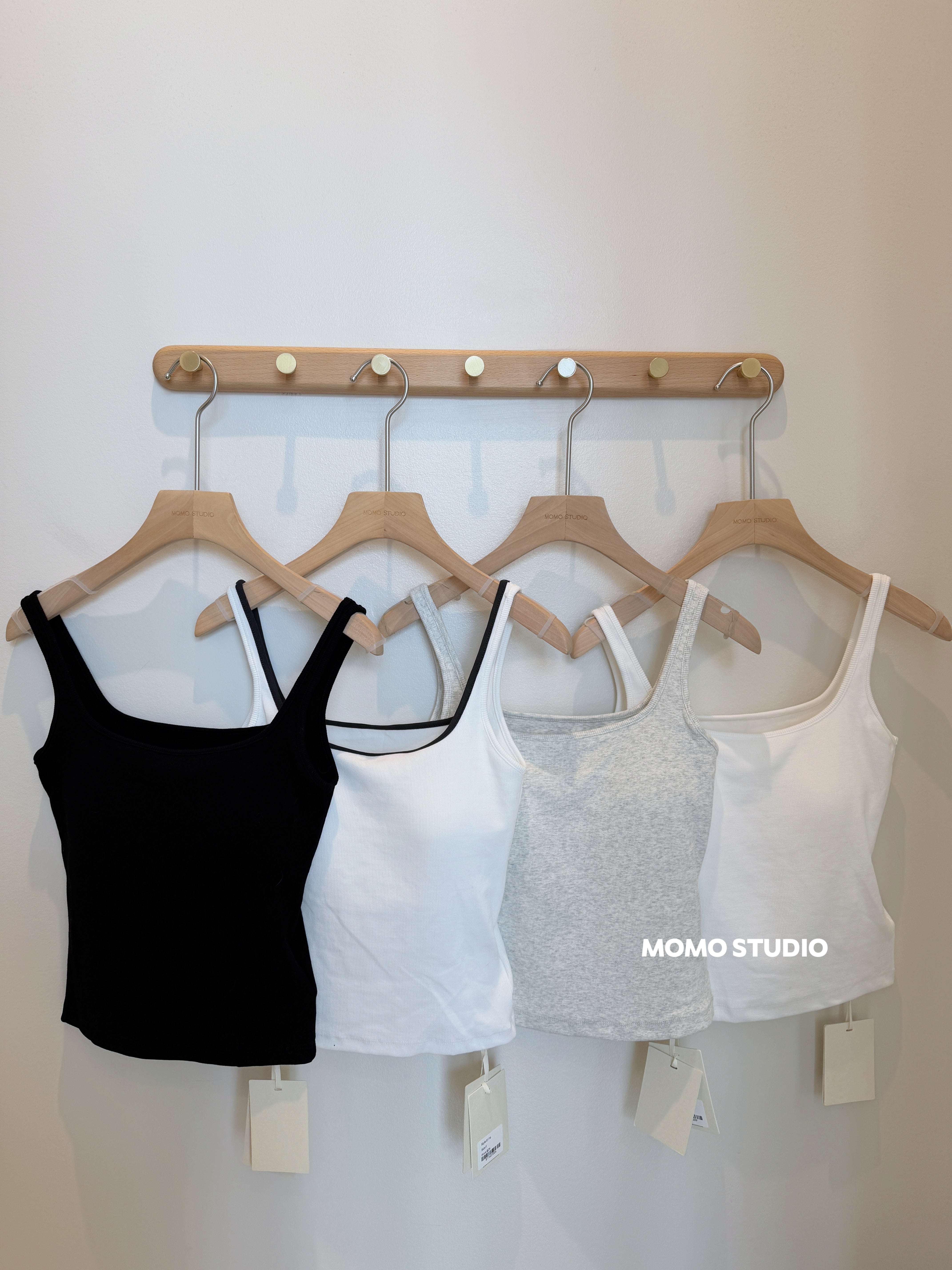 ★Matin Kim★ UNBALANCE TYPO LOGO CROP TOP IN YELLOW MK2511T UNBALANCE TYPO LOGO CROP TOP IN YELLOW – Matin Kim